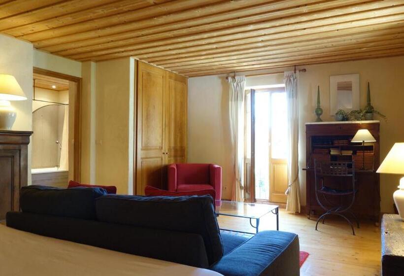 مبيت وإفطار La Vallombreuse