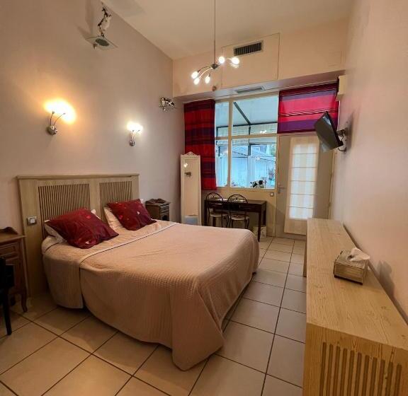 ホテル Hôtel Le Manoir Aux Vaches