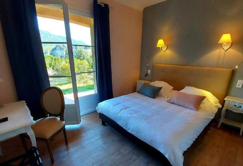 Отель Hôtel Les Hauts De Mourèze