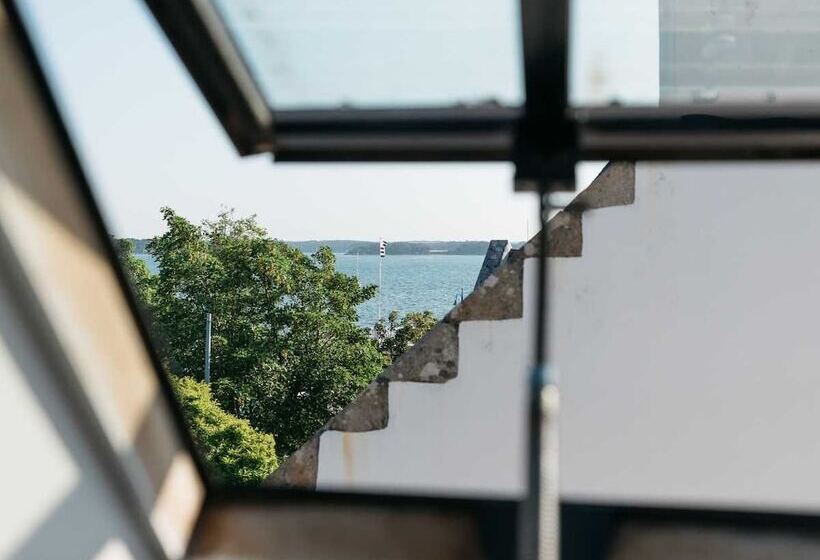 ホテル Hôtel Restaurant La Voile   Le Dock Er