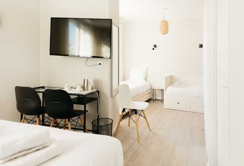 ホテル Hôtel Restaurant La Voile   Le Dock Er