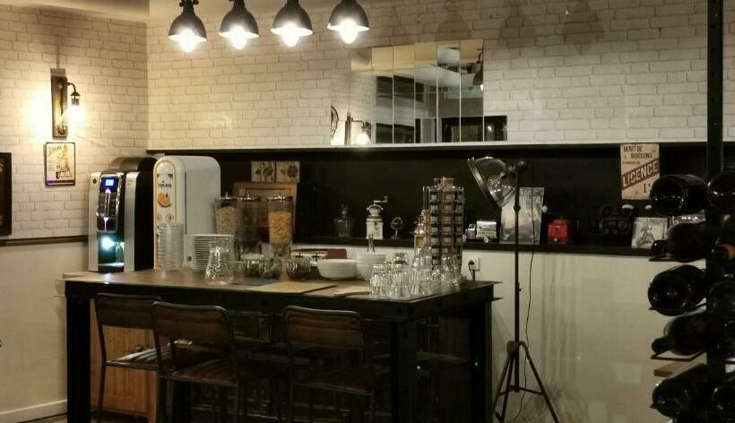 ホテル Hôtel Restaurant La Voile   Le Dock Er