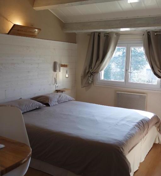 هاستل Logis Hotel L  Auberge D Uzes