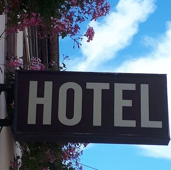 Отель Au Vieux Moulin