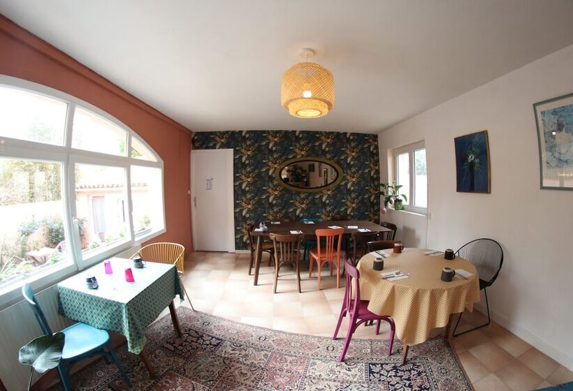 فندق & Cantine De La Plage