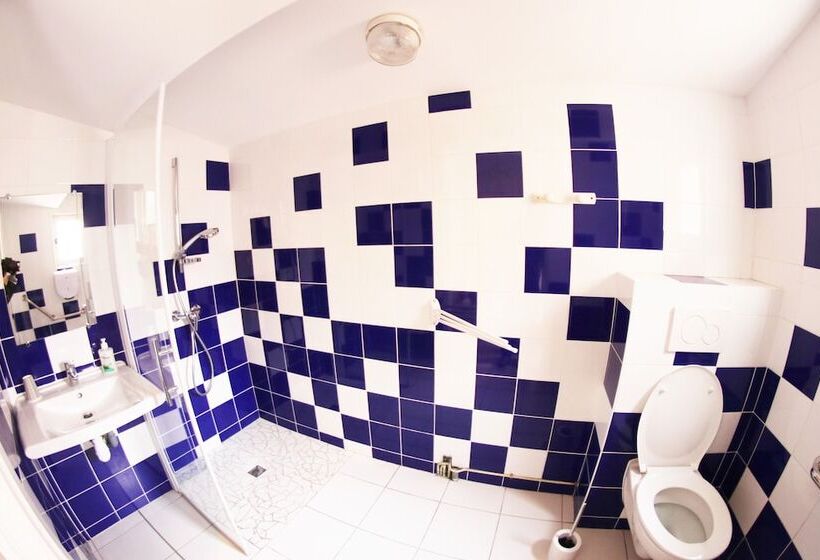 فندق & Cantine De La Plage