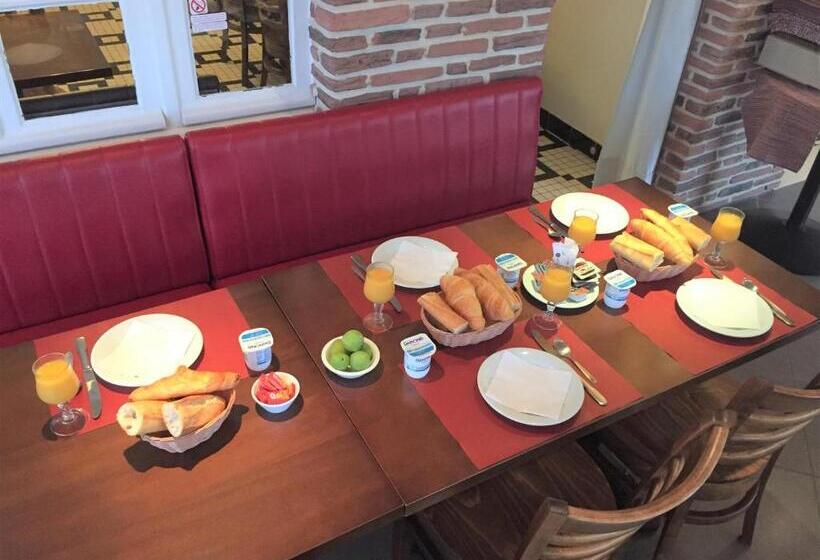 ホテル Auberge Les Mufliers   Hôtel Les Forges