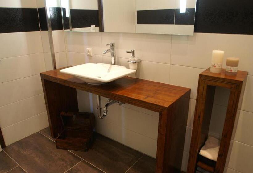 مبيت وإفطار Villa Altes Land