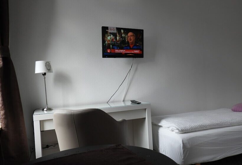 هتل Klenkes Am Bahnhof