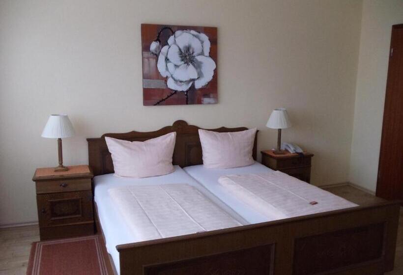 ホテル Restaurant Weisbrod