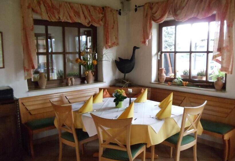 ホテル Restaurant Weisbrod