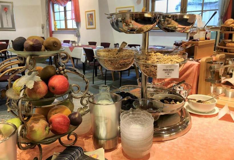 ホテル St.martiner Castell