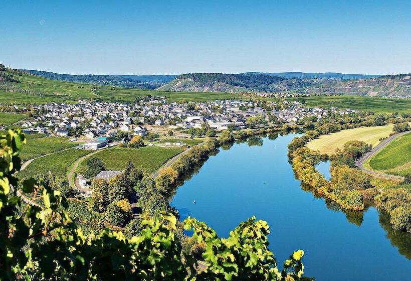 בית מלון כפרי Weinhaus Weis