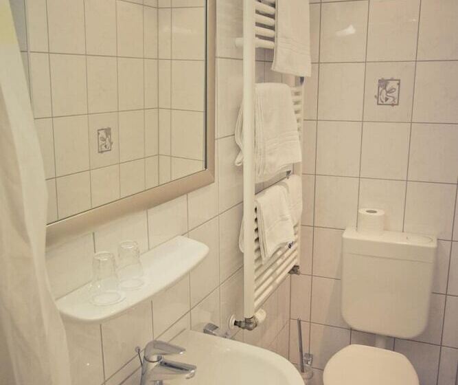 בית מלון כפרי Weinhaus Weis