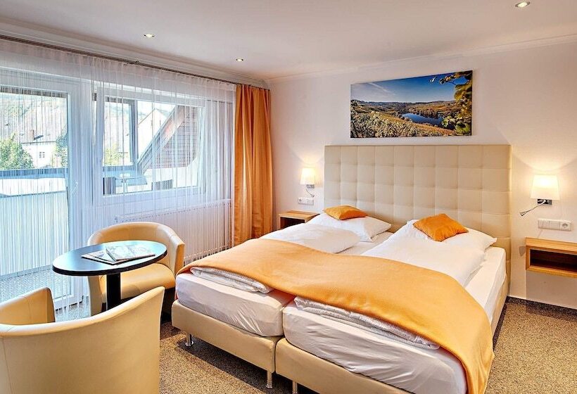 בית מלון כפרי Weinhaus Weis