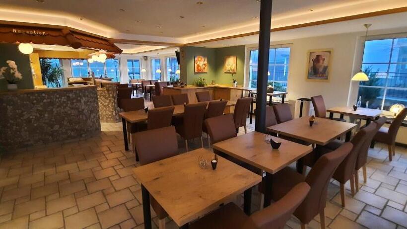 هتل Zum Kreuzberg