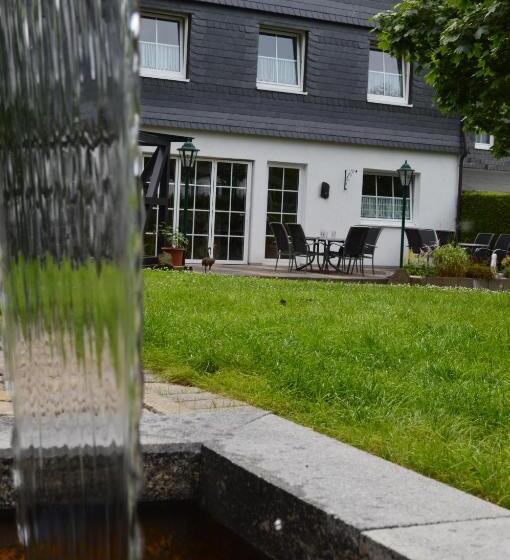 هتل Zum Kreuzberg