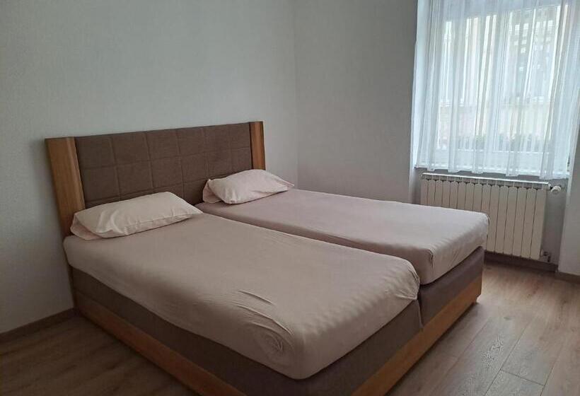호텔 Zur Post