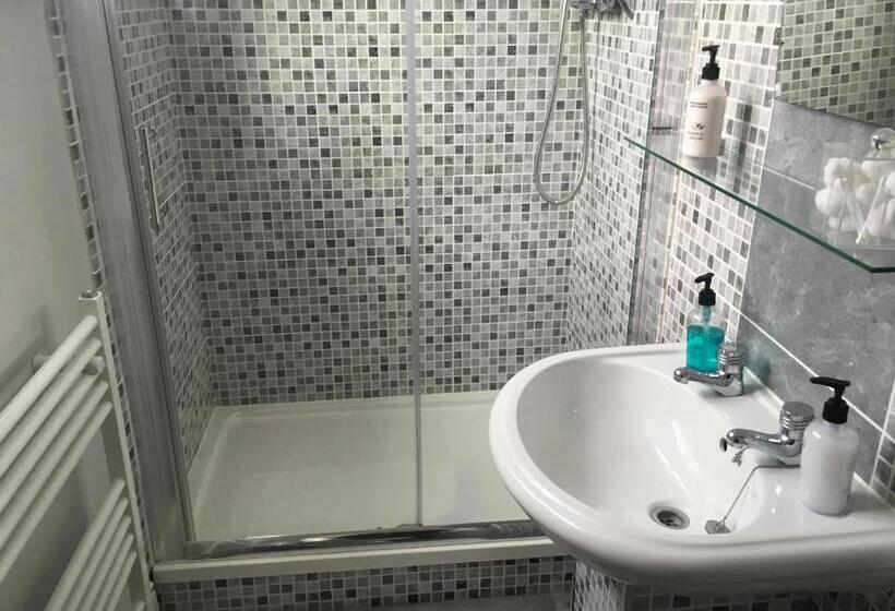 ベッドアンドブレックファースト The Cambridge Guest House By Tas