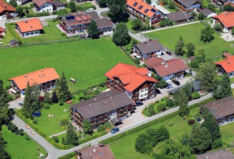 Отель Alpenhof Krün