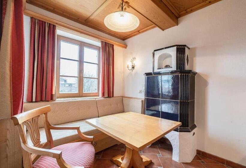 Отель Alpenhof Krün