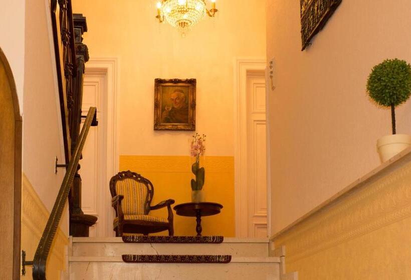 בית מלון כפרי Arns