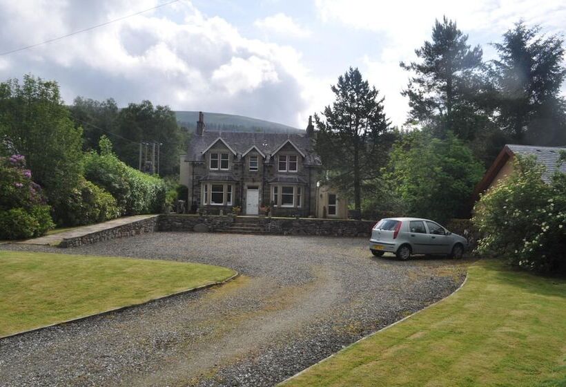 مبيت وإفطار Airlie House Self Catering