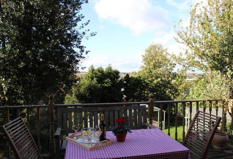 צימר Botleigh Villa