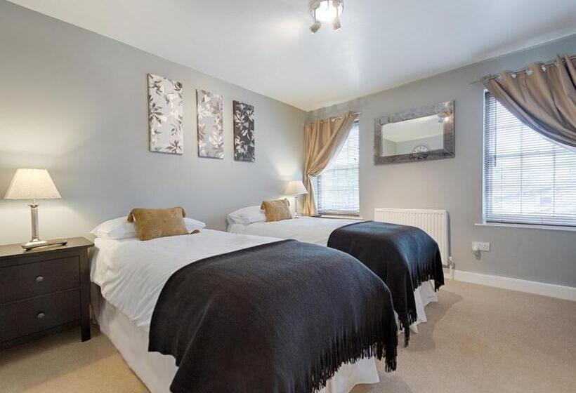 تختخواب و صبحانه The Porterhouse