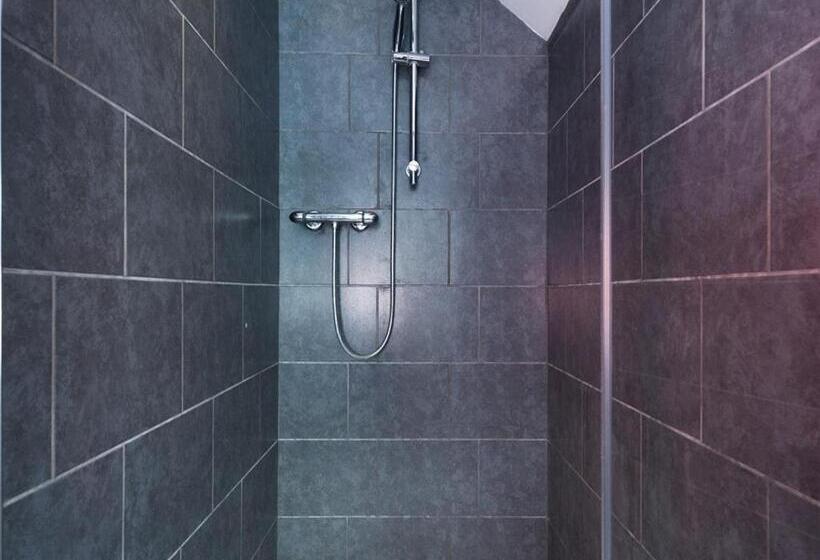 تختخواب و صبحانه The Porterhouse