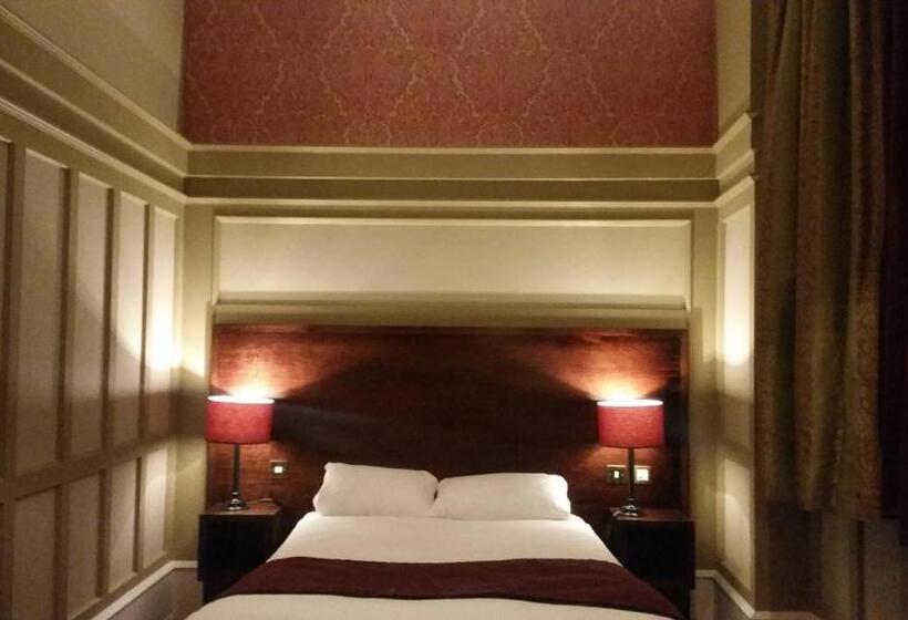 Отель The Briar Rose Wetherspoon