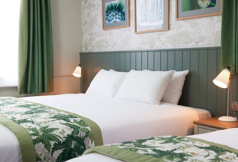 فندق The Kings Head Wroxham By Greene King Inns
