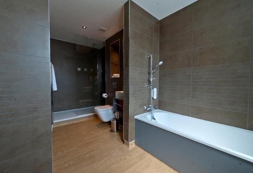 هتل The Last Post Wetherspoon