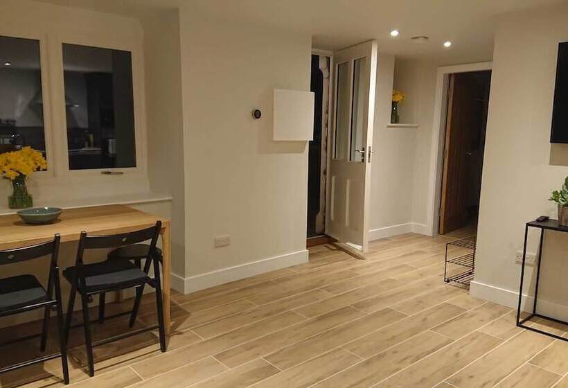 مبيت وإفطار Eastfield Lodge