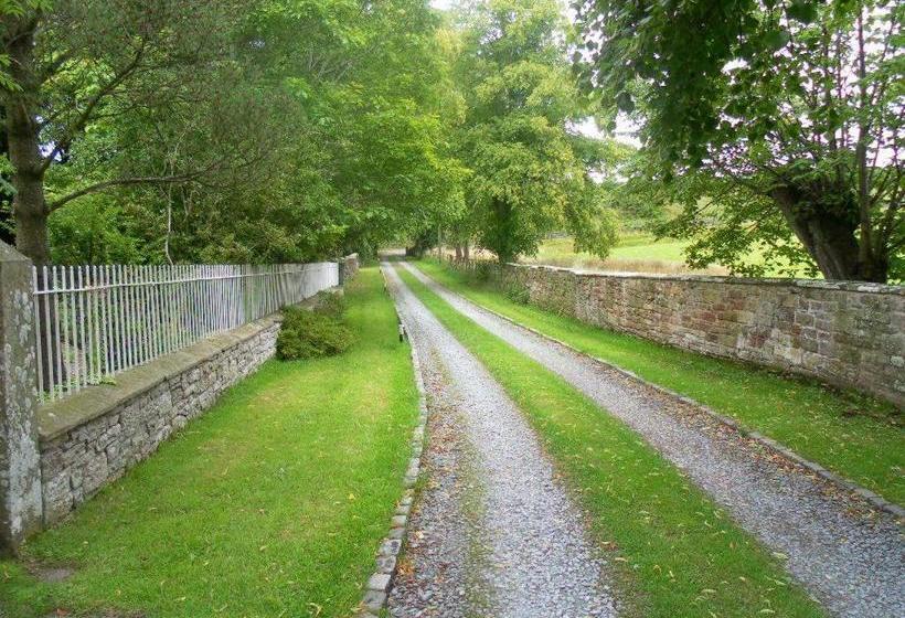 تختخواب و صبحانه Fiddleback Farm