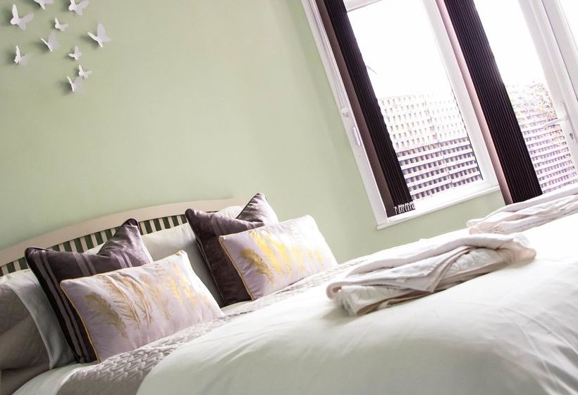 تختخواب و صبحانه The Bay