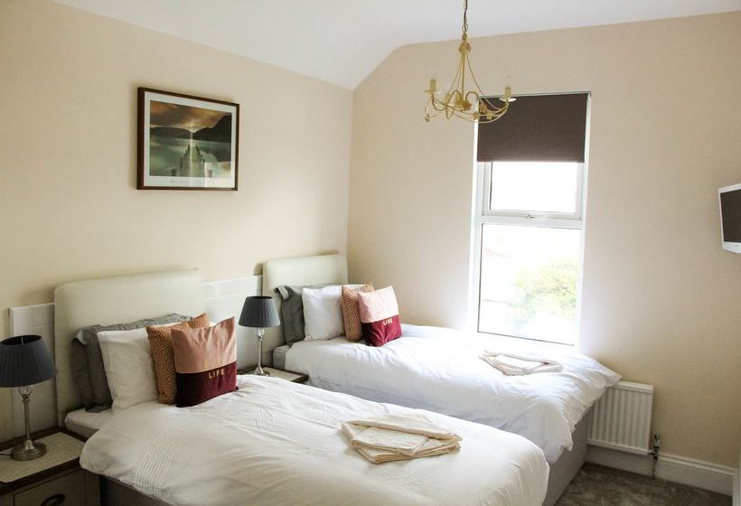 تختخواب و صبحانه The Bay