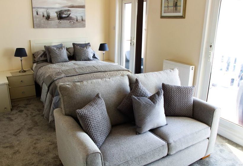 تختخواب و صبحانه The Bay