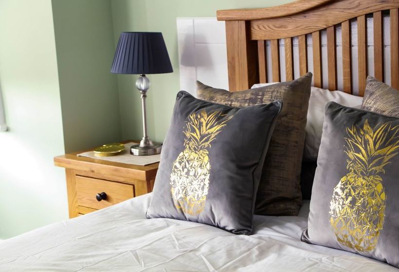 تختخواب و صبحانه The Bay