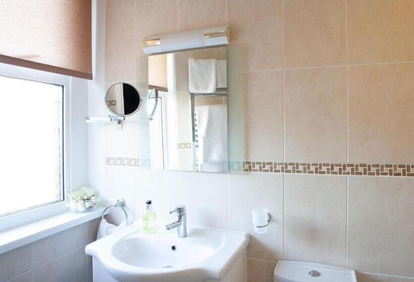 مبيت وإفطار The Castleton