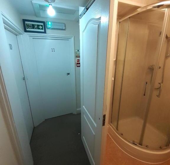 تختخواب و صبحانه The Edenhurst Guesthouse