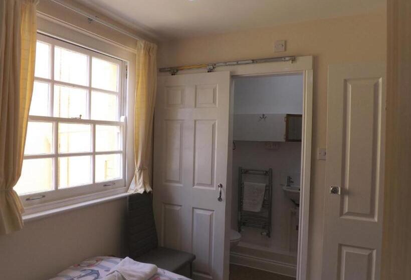 تختخواب و صبحانه The Edenhurst Guesthouse