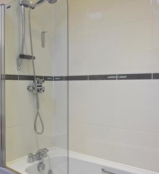 住宿加早餐  Canaston Oaks