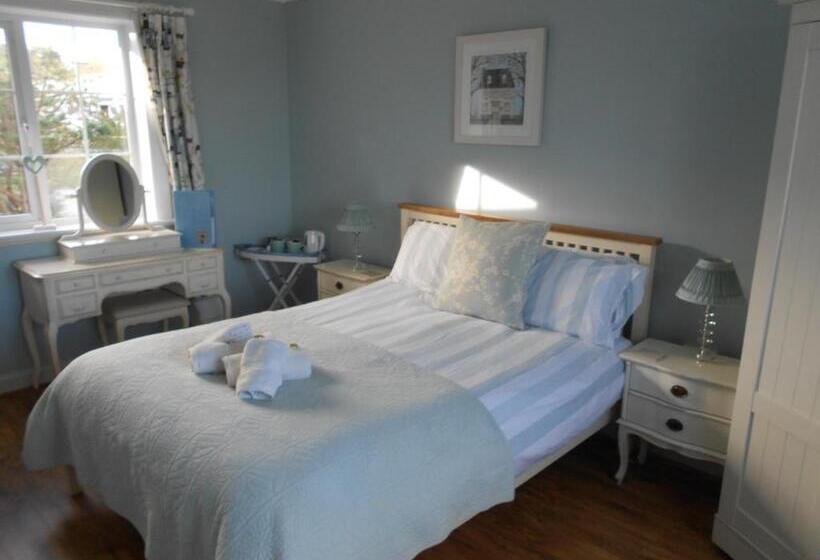 Downsfield Bed And Breakfast