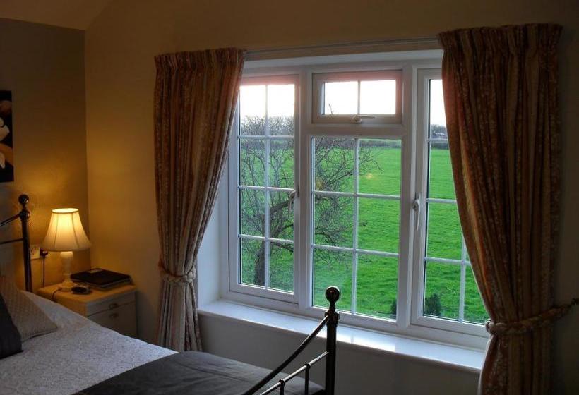 Fernlea Cottage Bed And Breakfast