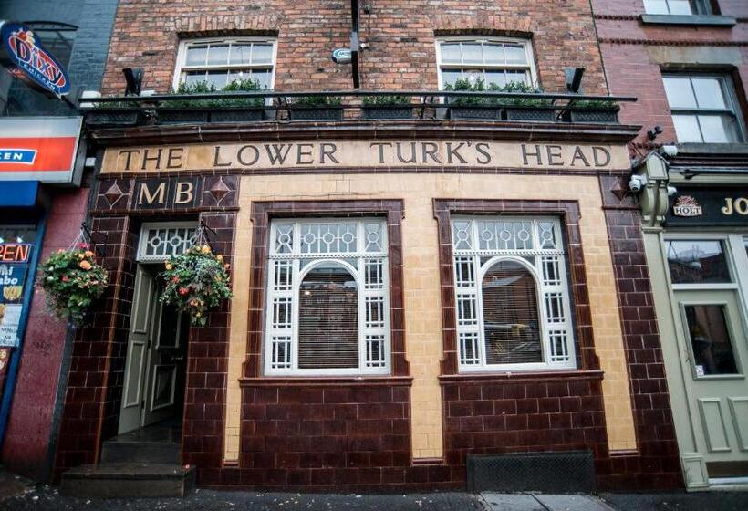 هتل Lower Turks Head