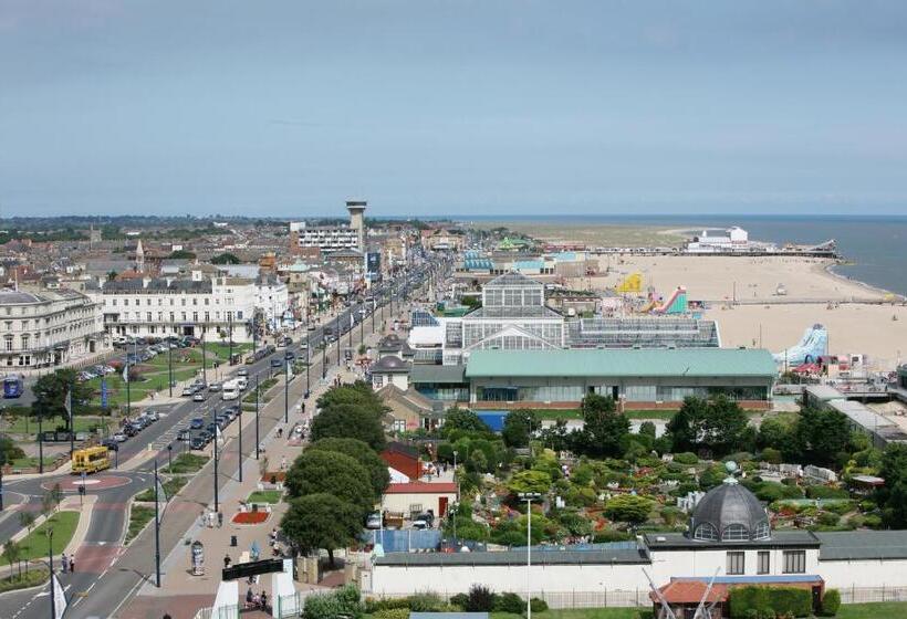 Отель New Beach