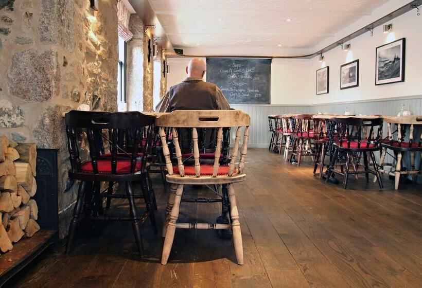 酒店 The Boat Inn