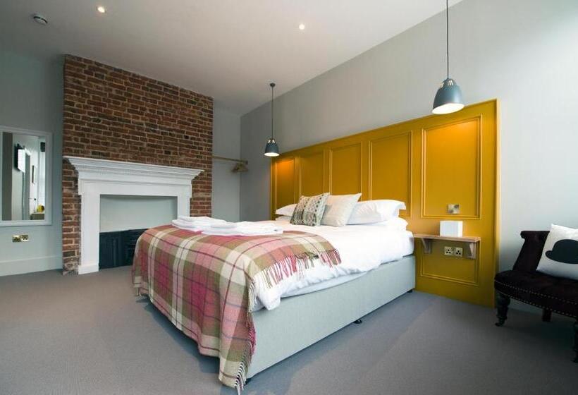 فندق The Coach House