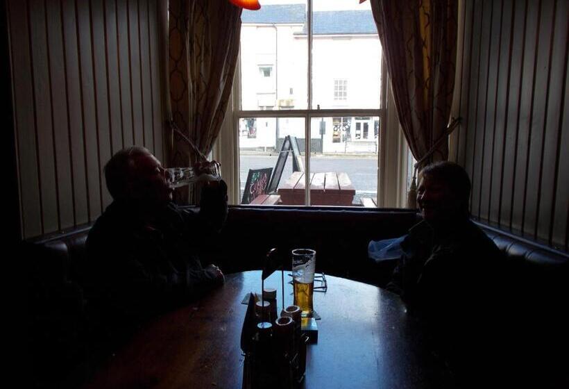 בית מלון כפרי The White Lion